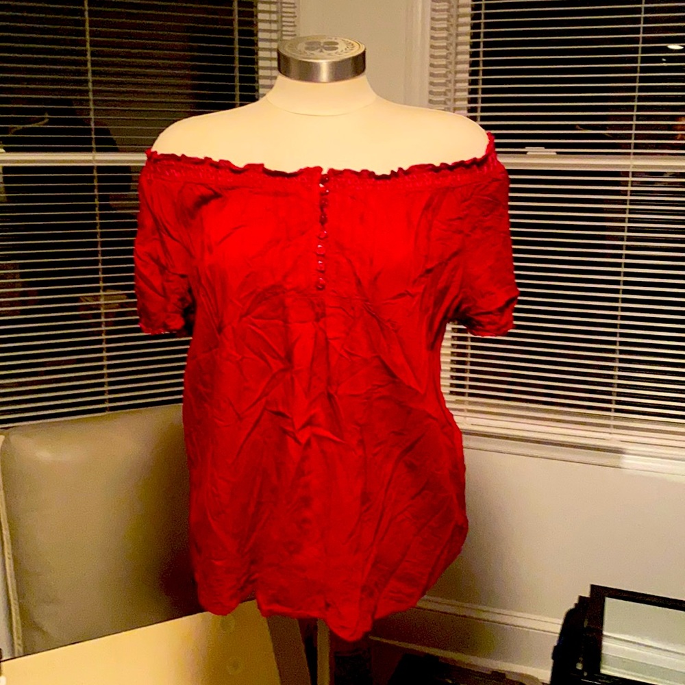 Off shoulder shirt